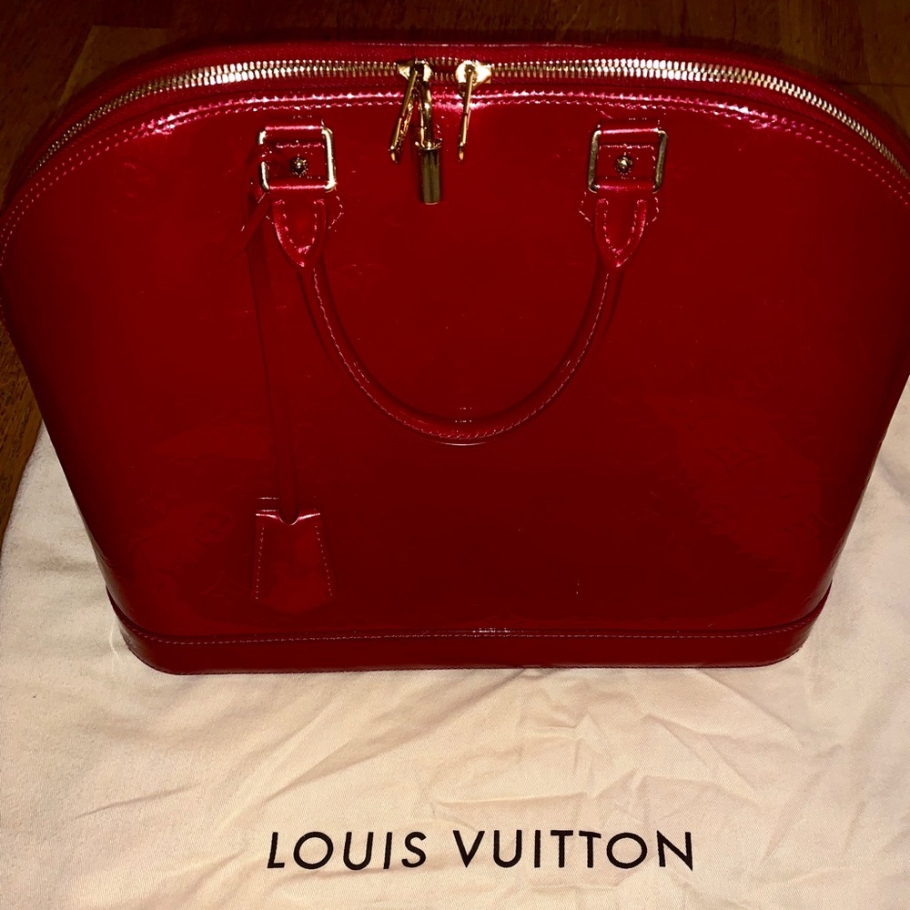 AUTHENTIC LOUIS VUITTON ALMA GM RED